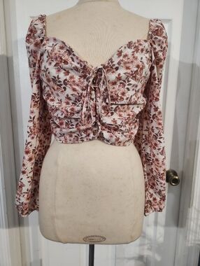 Haute Monde Pink Floral Lace Up-Front Long Sleeve Crop Top